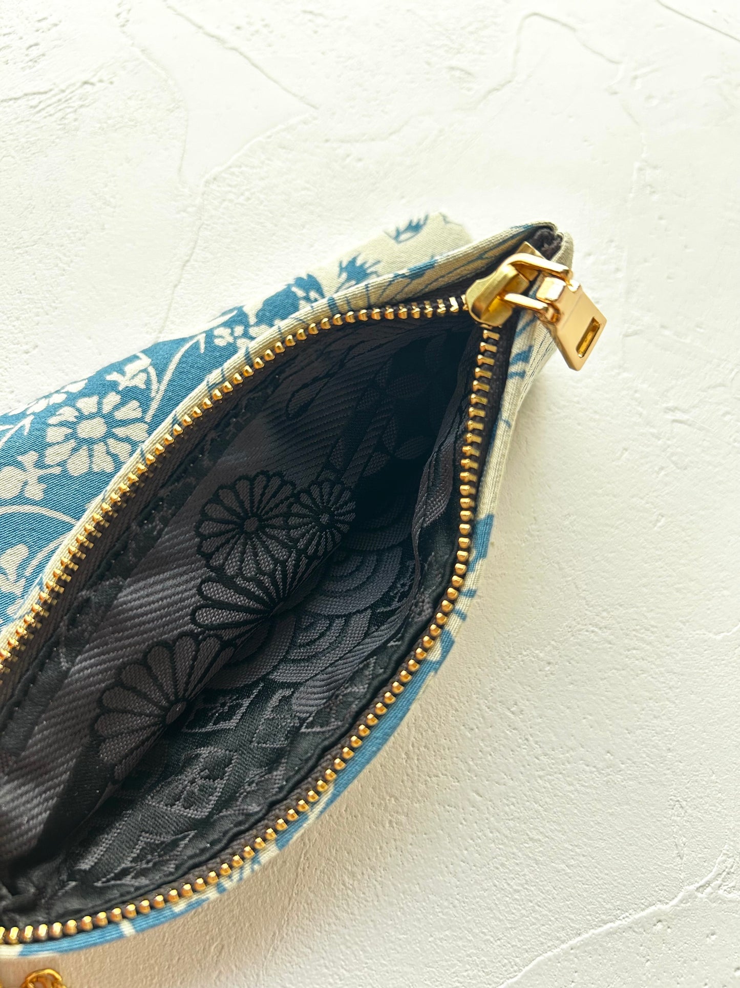 KOTOWAZA POUCH -Seiran (Indigo Bloom)