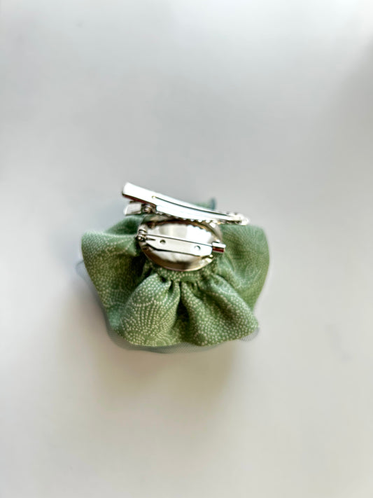 HANA BROOCH (Petite Chrysanthemum)