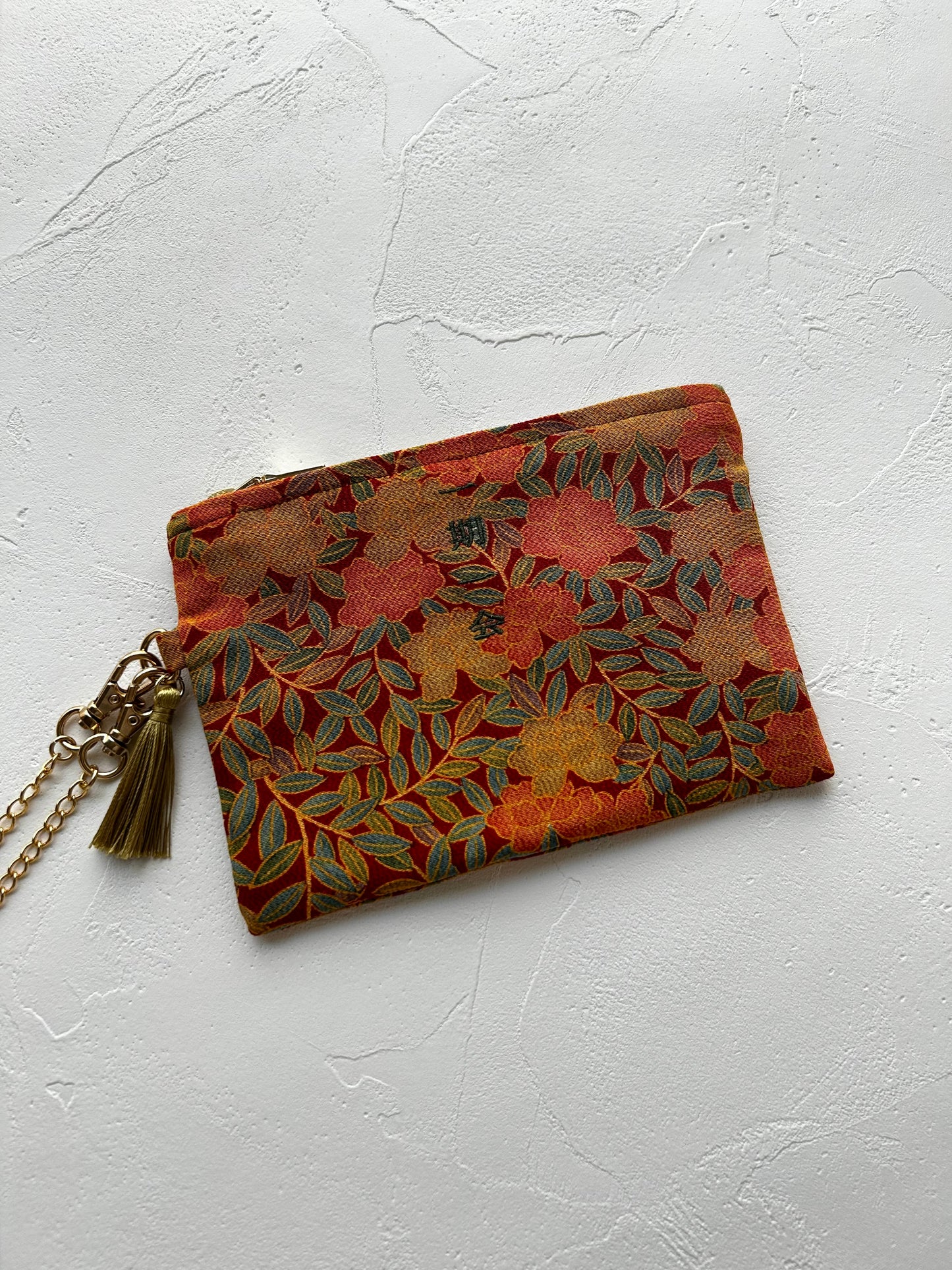 KOTOWAZA POUCH -Kogane(Autumn Gold) with green embroidery