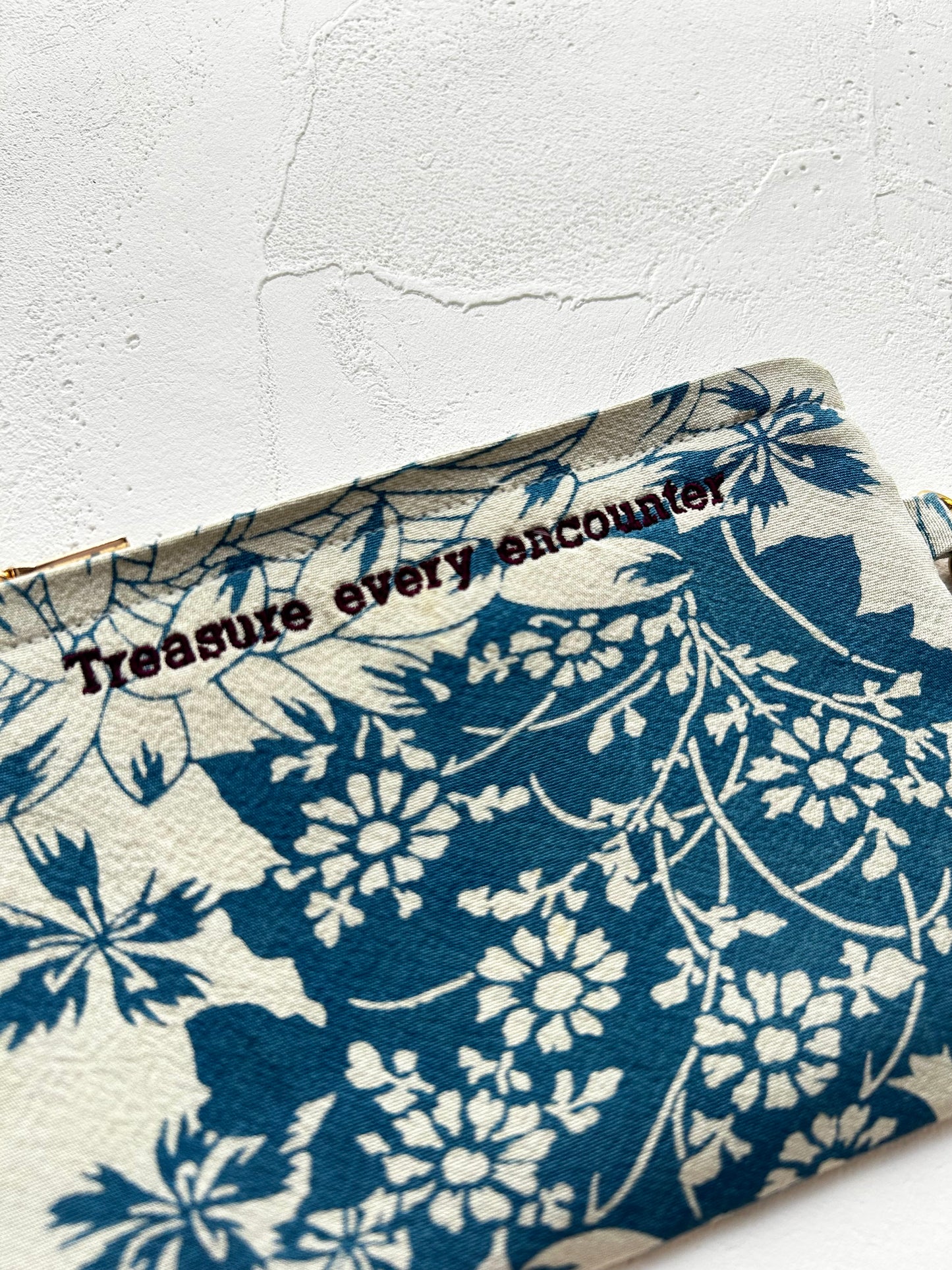 KOTOWAZA POUCH -Seiran (Indigo Bloom)