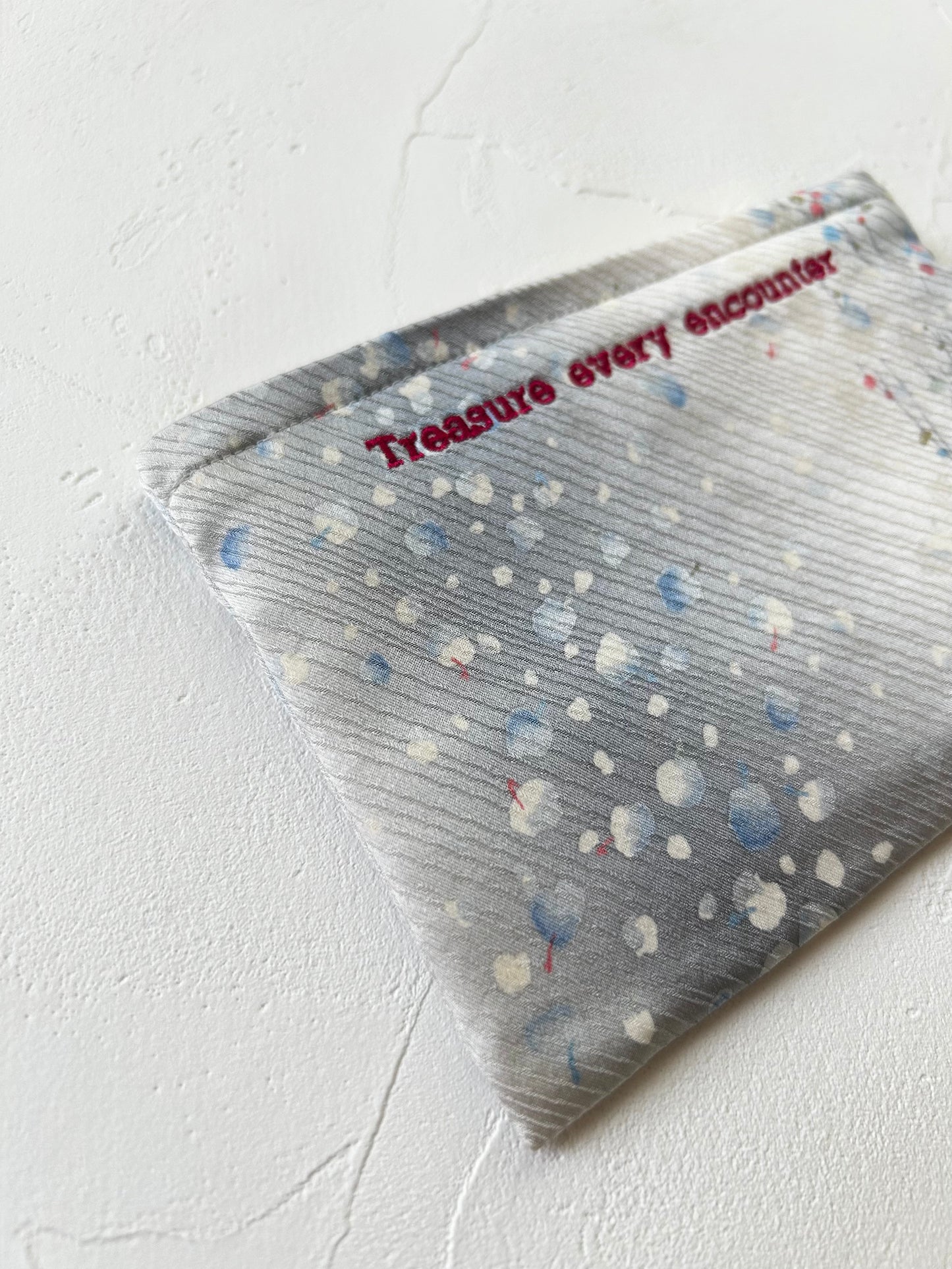 KOTOWAZA POUCH - Ginfubuki (Silver Snowfall)