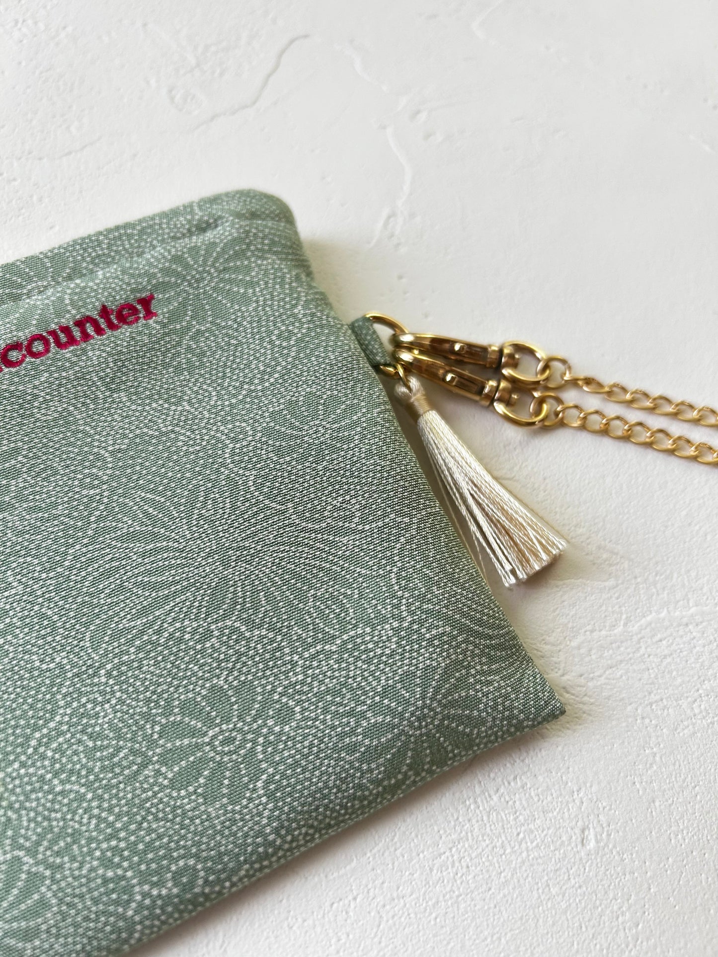 KOTOWAZA POUCH -Petite Chrysanthemum