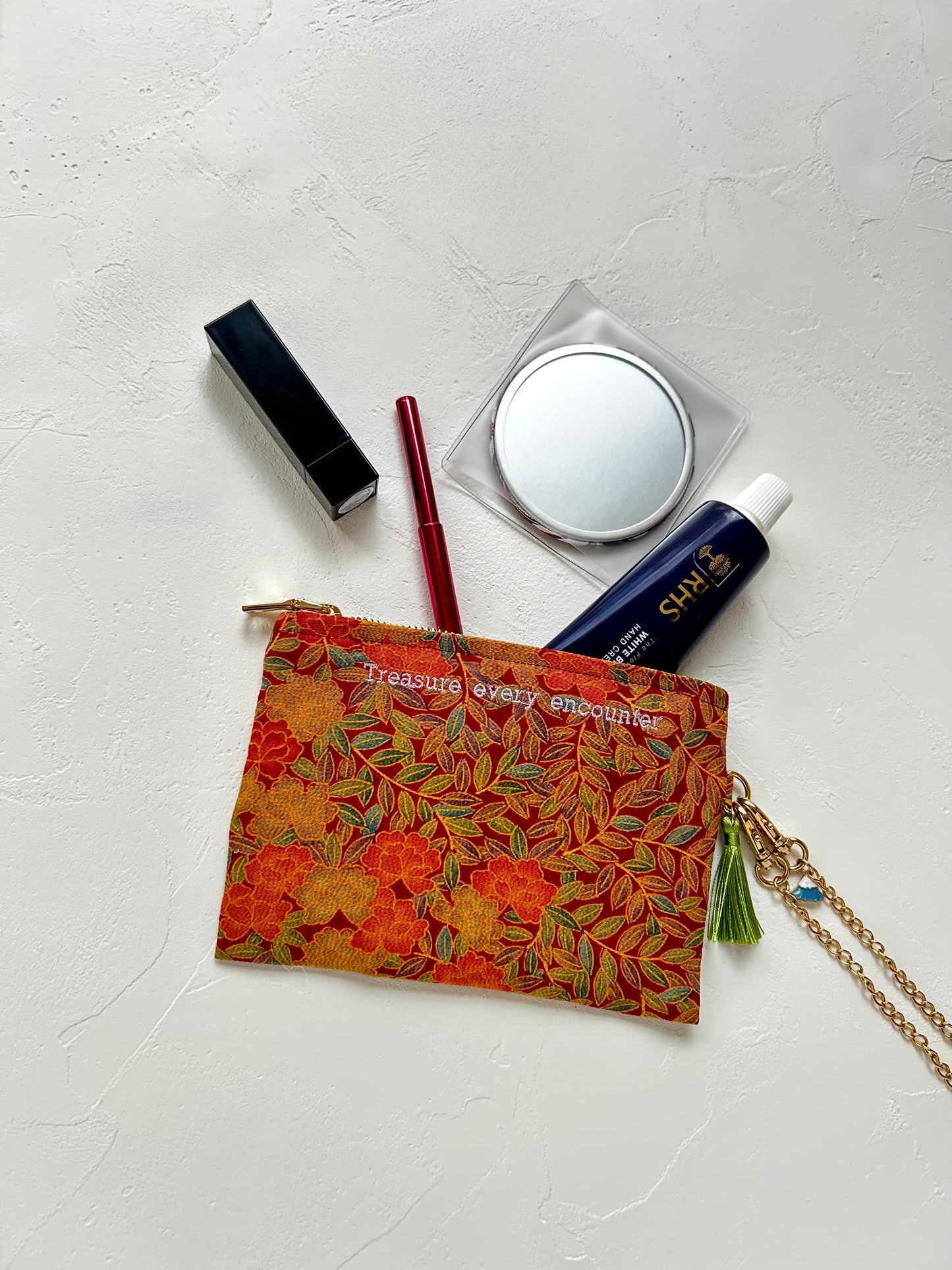 KOTOWAZA POUCH -Kogane(Autumn Gold) with green embroidery