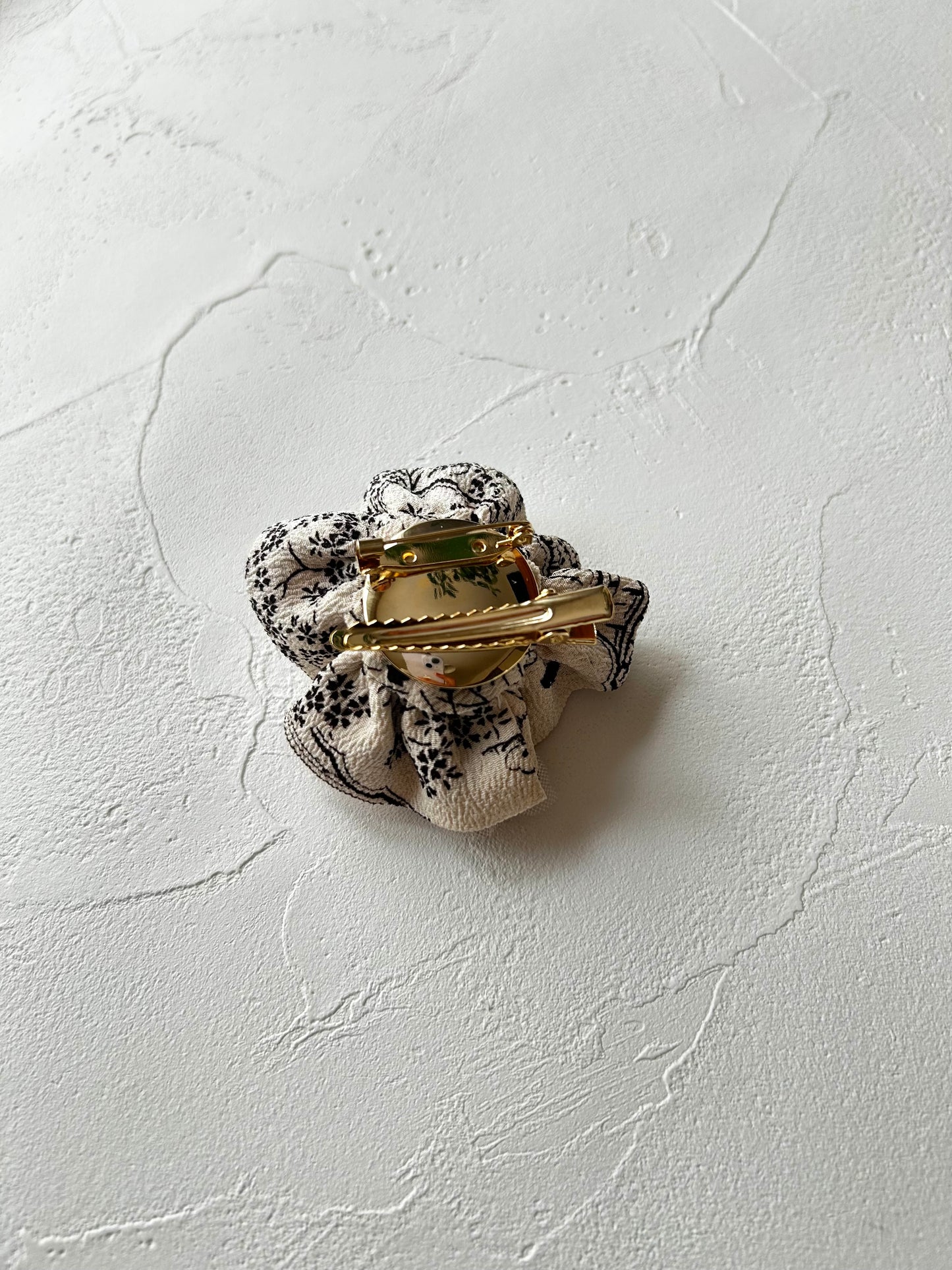 HANA BROOCH (Monochrome Japonisme)