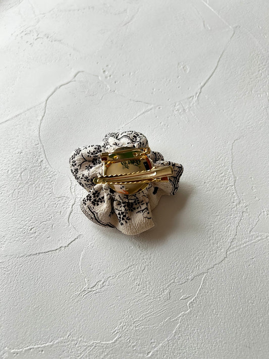 HANA BROOCH (Monochrome Japonisme)