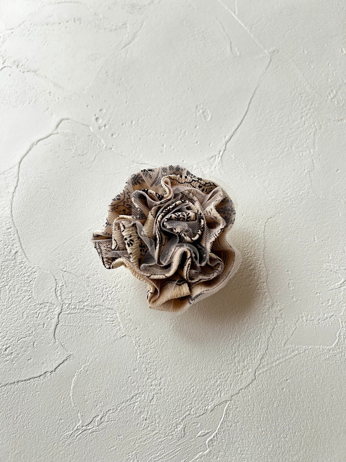 HANA BROOCH (Monochrome Japonisme)