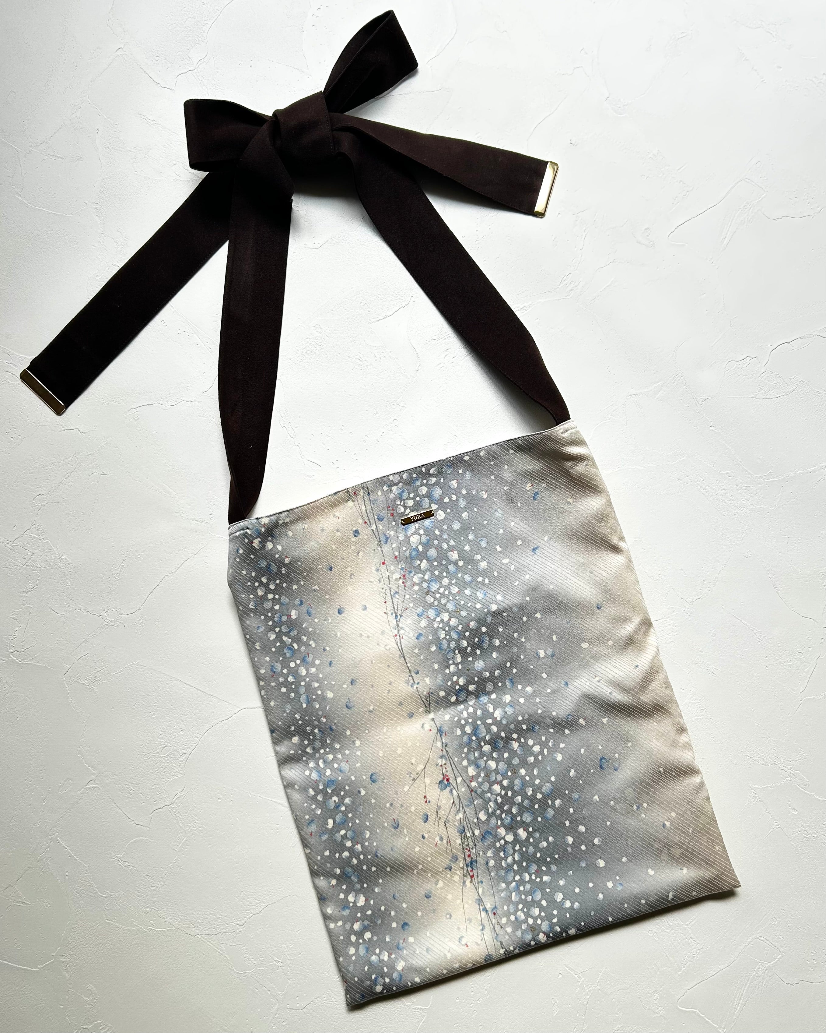 GIFT – YURA