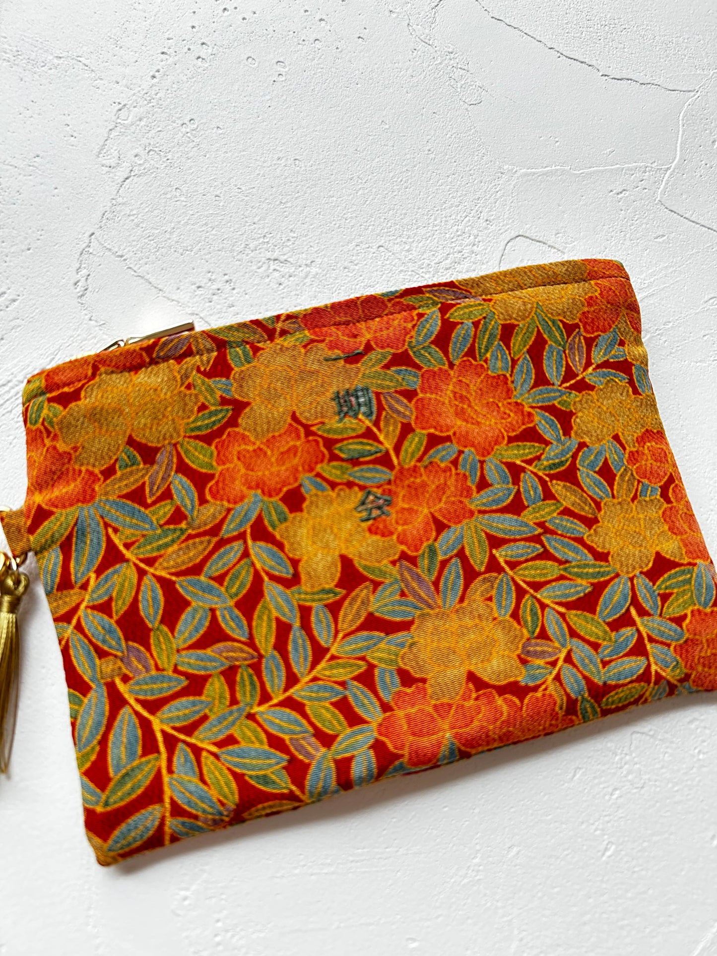 KOTOWAZA POUCH -Kogane(Autumn Gold) with green embroidery