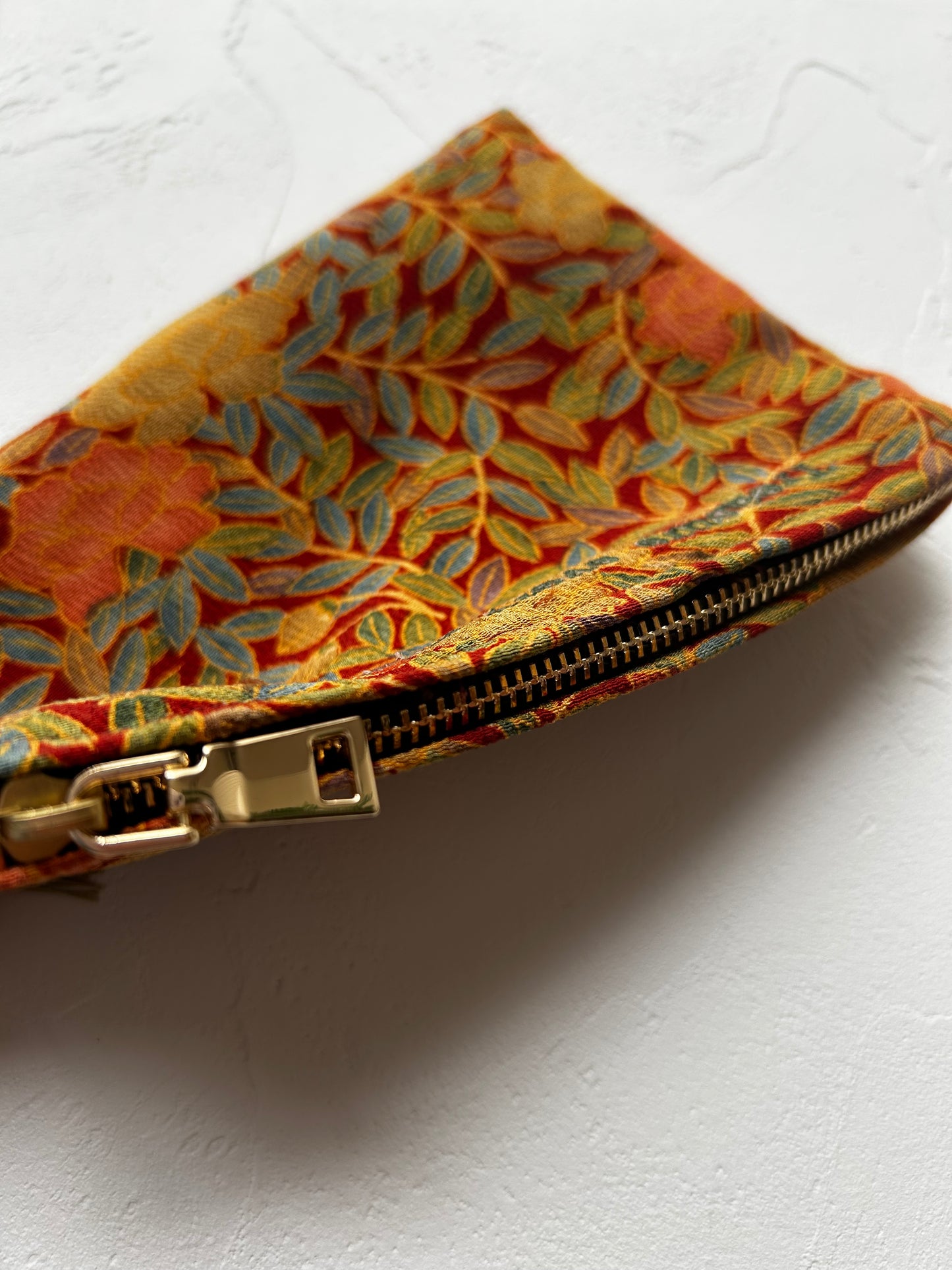 KOTOWAZA POUCH -Kogane(Autumn Gold) with green embroidery