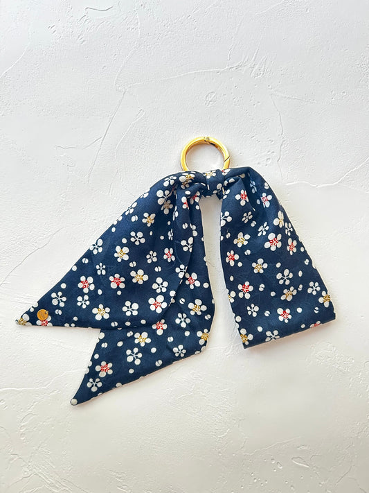 Original Ribbon Key Accessory – Scattered Small Cherry Blossoms on Deep Navy