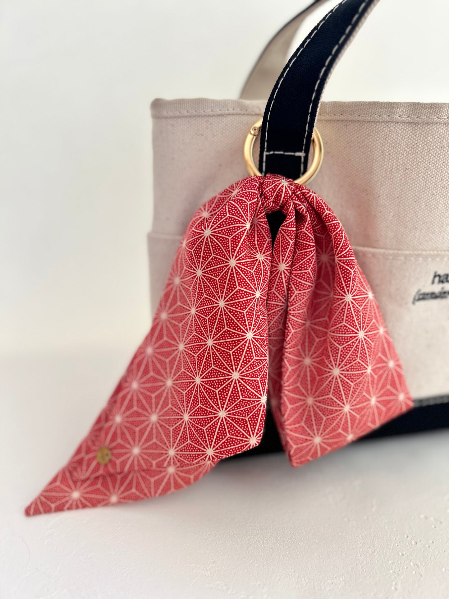 Original Ribbon Key Accessory – Petite Chrysanthemum